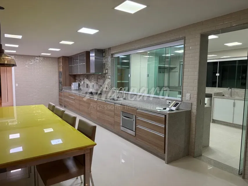 Casa triplex mobiliada com 6 suítes e 6 vagas — photo 4
