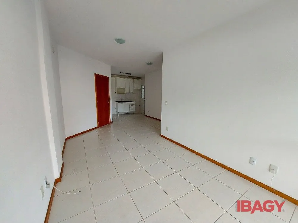 Home office in a 3-bedroom apartment, 77 m² — photo 5