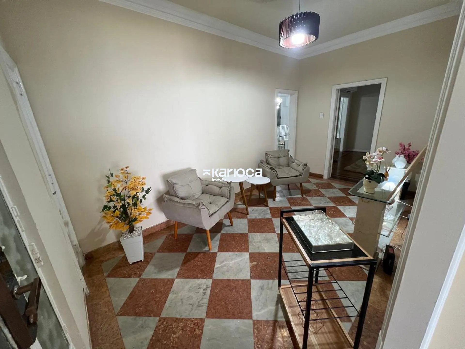 Furnished 4-bedroom apartment with 4 bathrooms — photo 37
