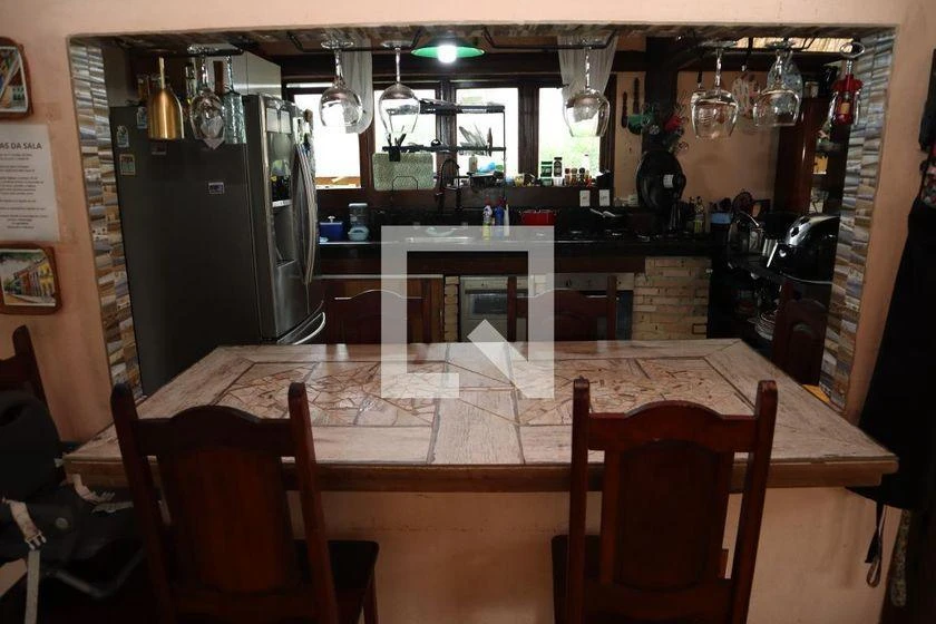 Furnished 500 m² house with 3 bedrooms and an open kitchen — photo 2