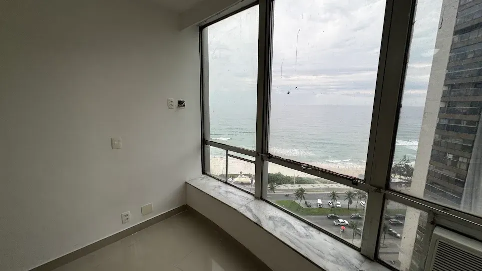 Apartamento, 86 m², com janelas do piso ao teto — photo 26
