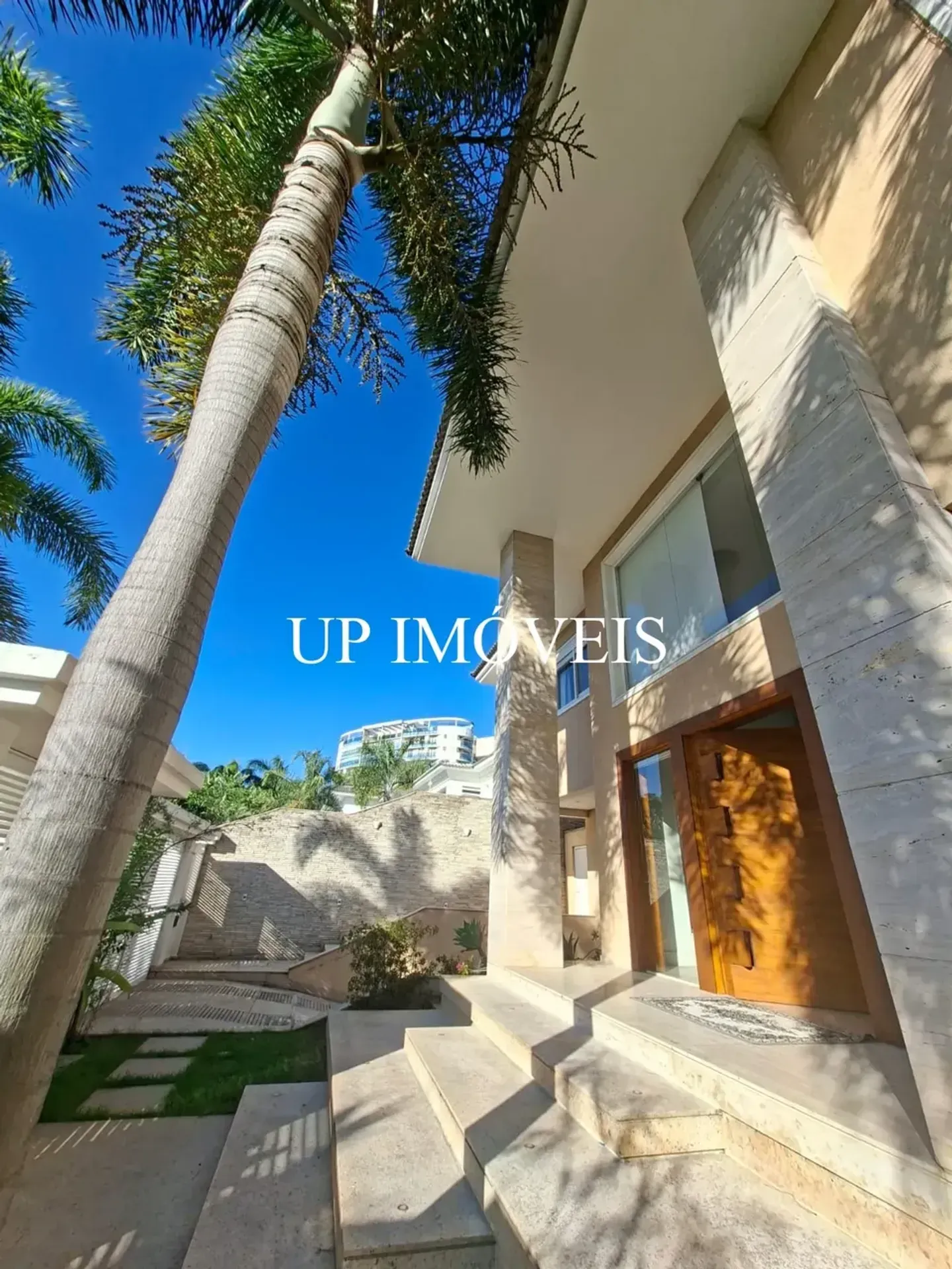 Apartment with 5 bedrooms and 5 parking spots, floor-to-ceiling windows — photo 2