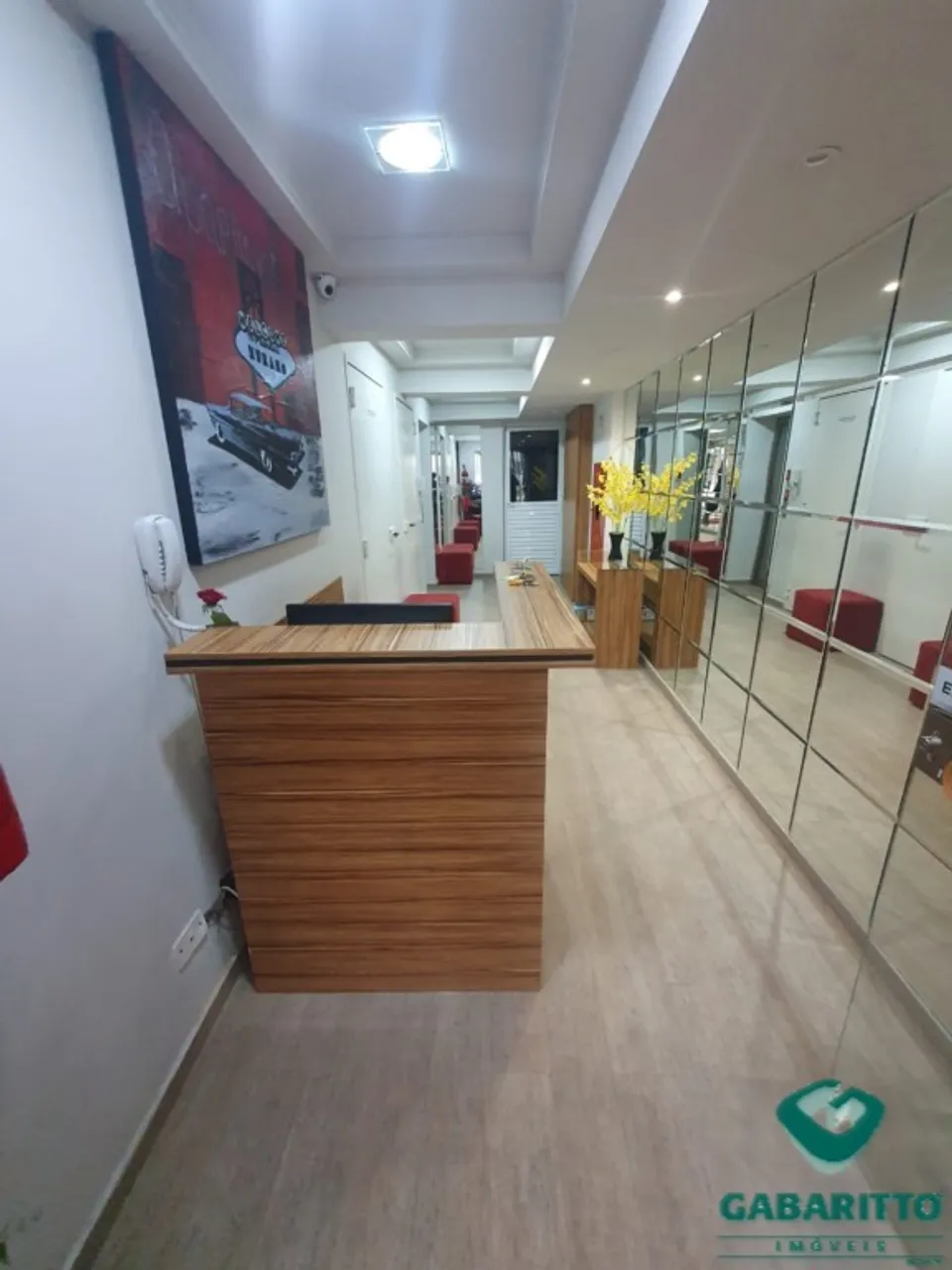 44 m² apartment with fitted kitchen cabinets and 1 bed — photo 3