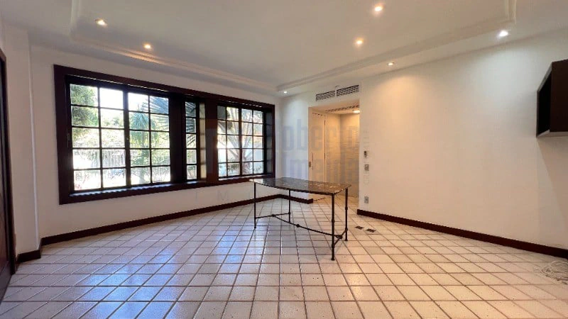 Casa sem mobília com 5 suítes e 7 banheiros — photo 12