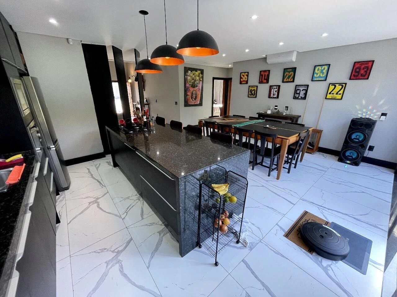 Casa amueblada de 350 m² con 5 dormitorios y 4 suites