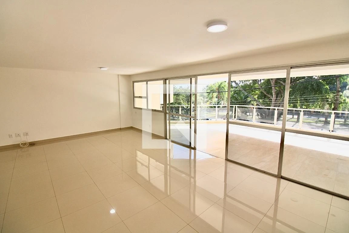 3-bedroom apartment, 1 with its own bathroom, 200 m² — photo 6