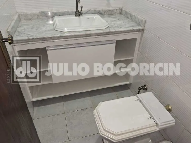 Residential house with 3 bedrooms and 4 bathrooms — photo 18