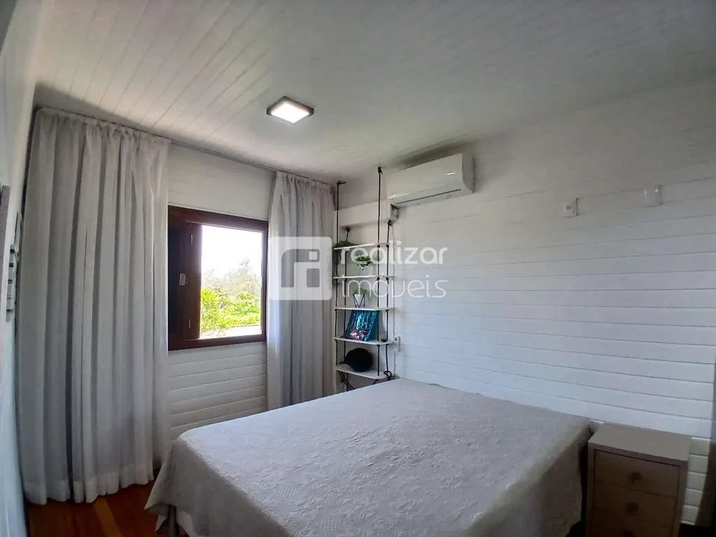 Casa sin amueblar con 3 dormitorios y balcón — photo 10