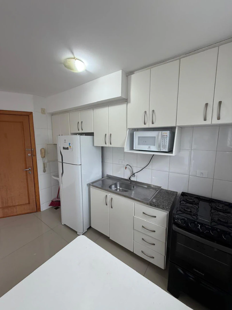 One-bedroom apartment with a washing machine in Curitiba — photo 2