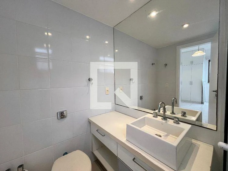 Гардеробная и 2 спальни: квартира 90 м² — photo 39