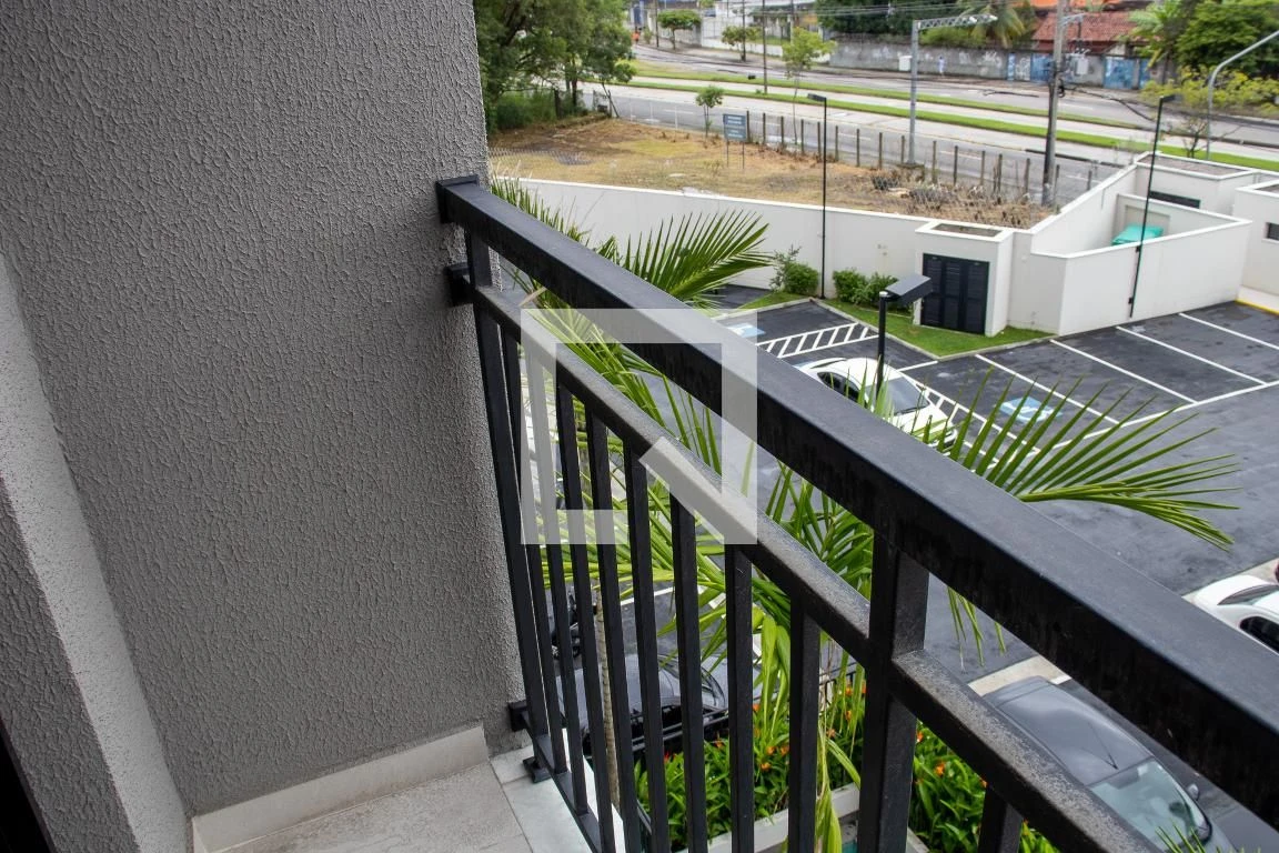 One-bedroom apartment in a building with a gym — photo 29