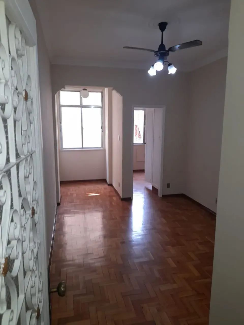 2-bedroom apartment with a walk-in closet