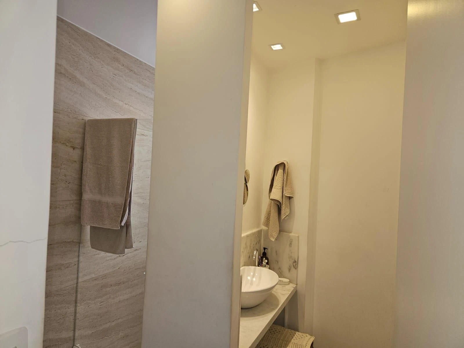 70 m² apartment with a walk-in closet and a home office — photo 15