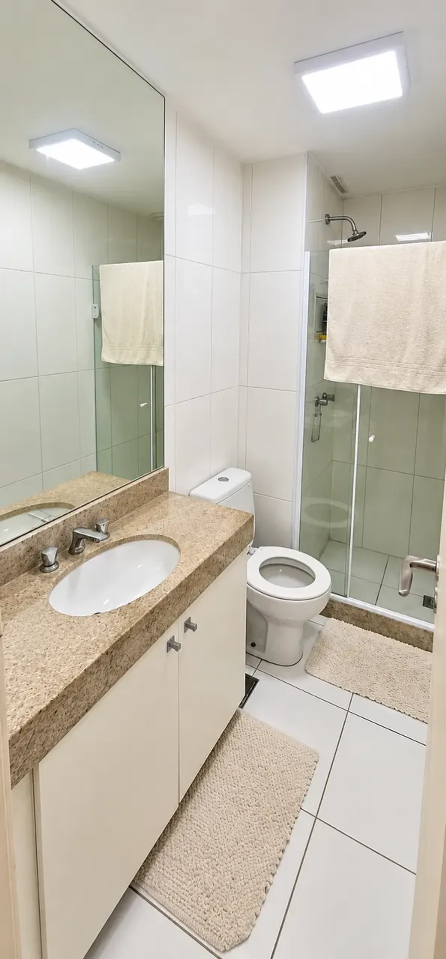 Vista a la montaña y 2 dormitorios: departamento de 82 m² — photo 9