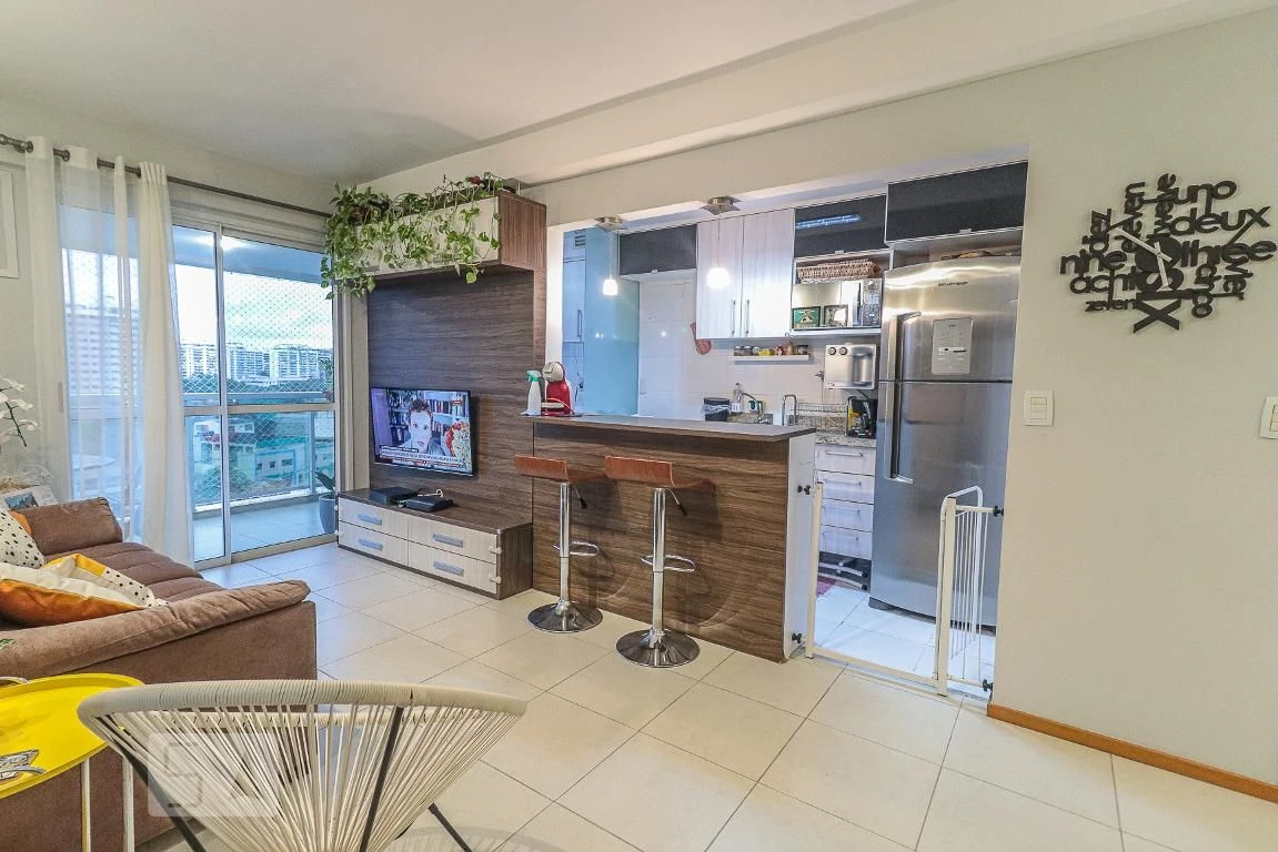Furnished apartment, 75 m², with a home office