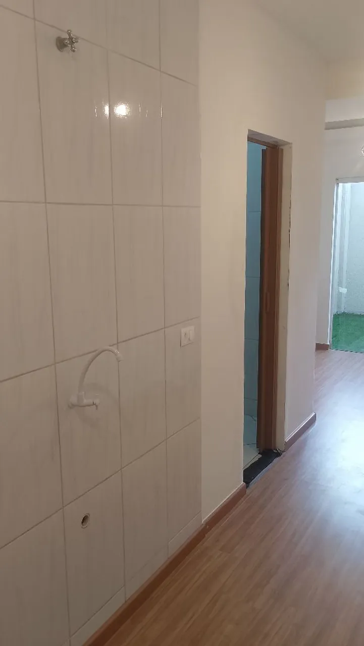 Studio, 27 m², with wood or laminate floors — photo 5