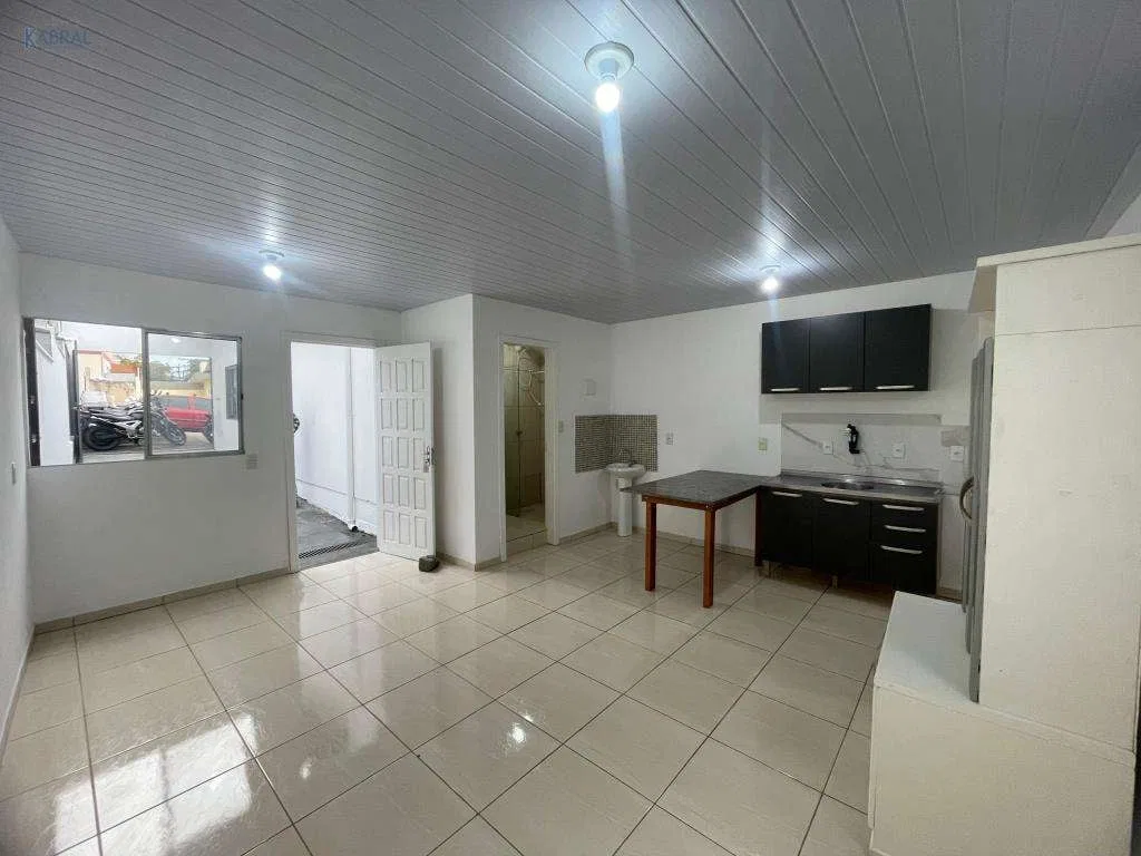 35 m² studio with 1 bedroom, 1 bath and kitchenette — photo 4