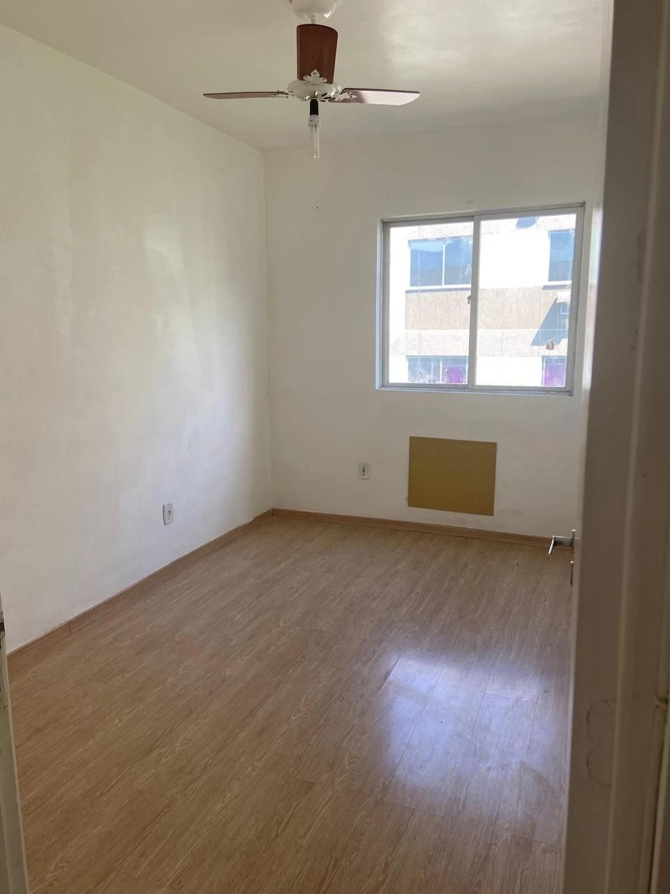 Unfurnished 2-bedroom apartment with a separate kitchen — photo 17