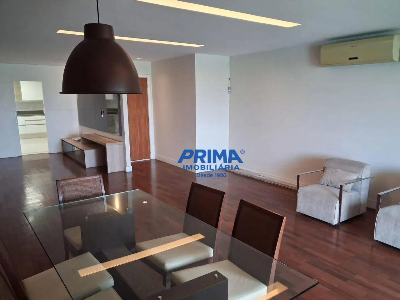 4-bedroom apartment with 4 bathrooms and 180 m² — photo 10