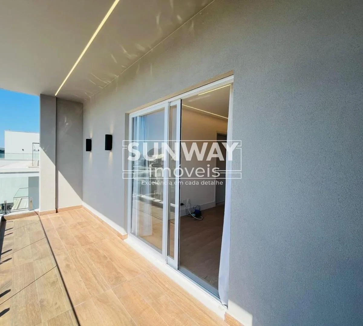 House, 350 m², with a grill on the balcony — photo 21