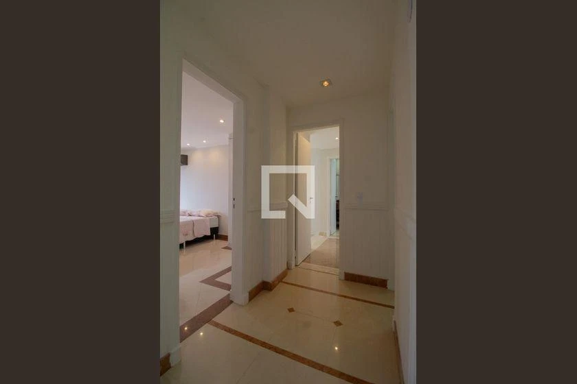 400 m² apartment with 5 en-suite bedrooms and 3 parking — photo 32