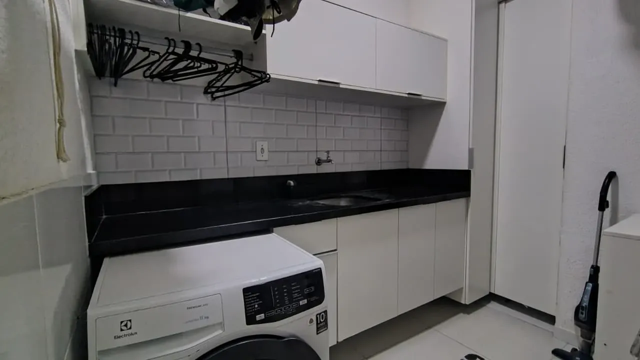 Furnished 180 m² apartment with 3 bedrooms and a suite — photo 8