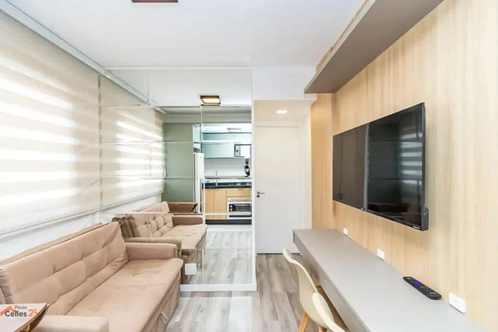 1-bedroom apartment with an open-plan kitchen