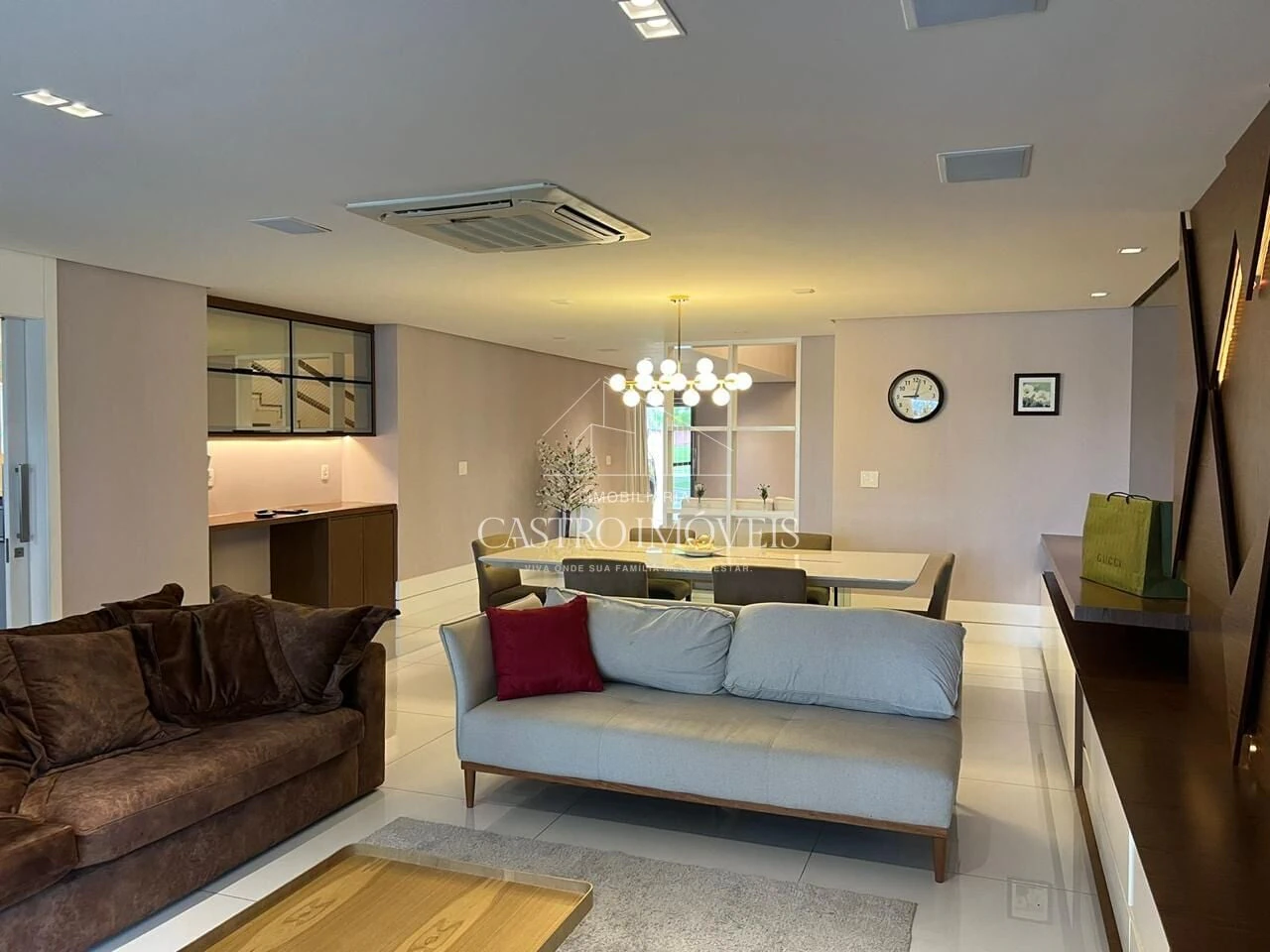 House 980 m² with 4 en-suite bedrooms and gas kitchen — photo 12