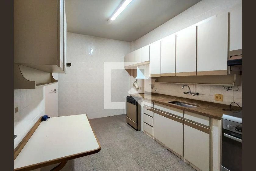 4-bedroom apartment with 3 bathrooms and 128 m² view — photo 44