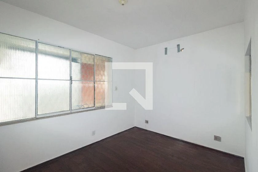 House, 500 m², with wood or laminate floors — photo 33