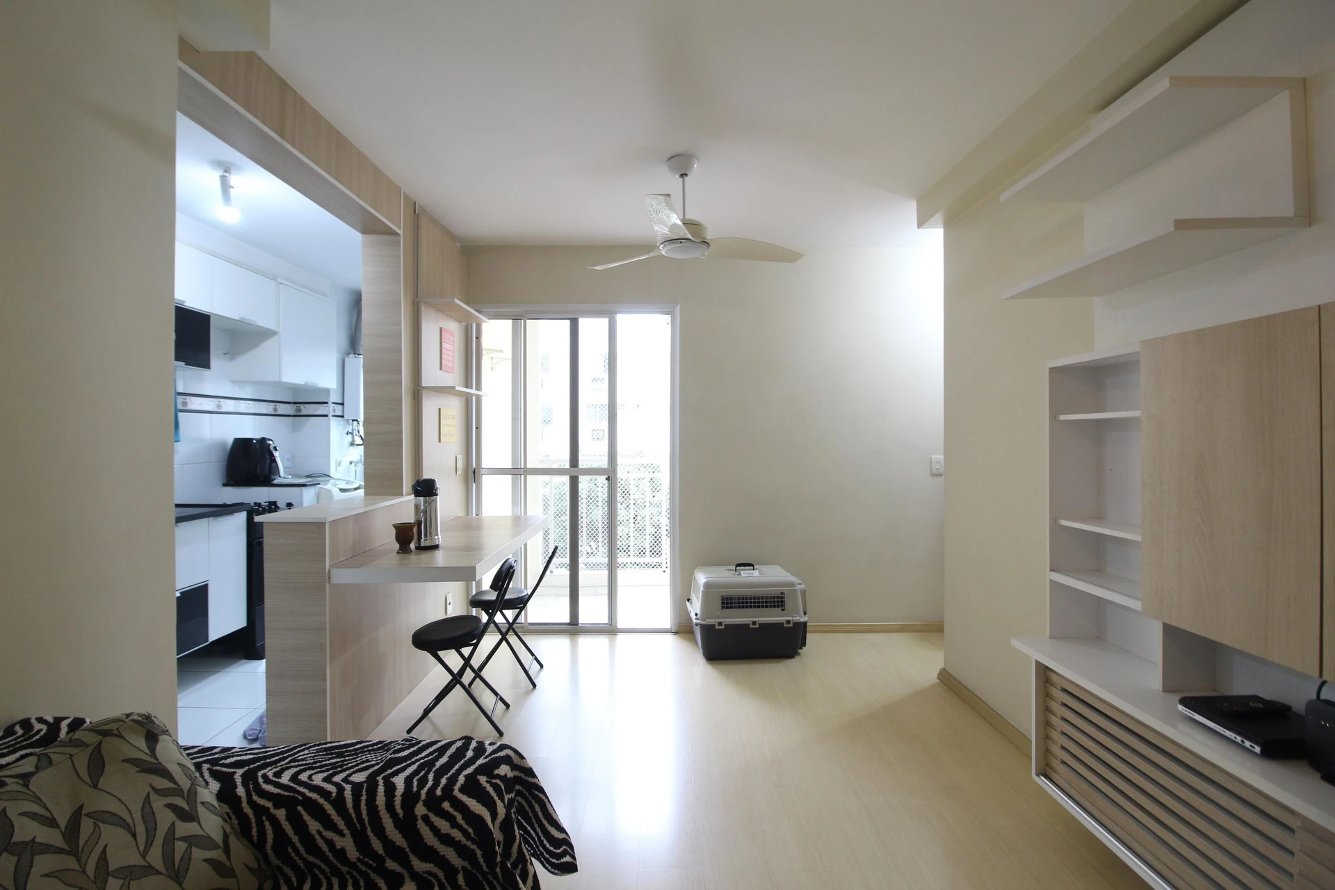 Apartamento mobiliado com 2 quartos e varanda — photo 5