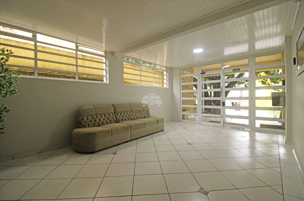 3-bedroom apartment with gas water heater and built-ins — photo 7