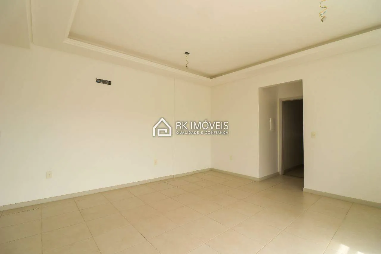 Unfurnished 1-bedroom apartment with balcony and 1 parking spot — photo 8