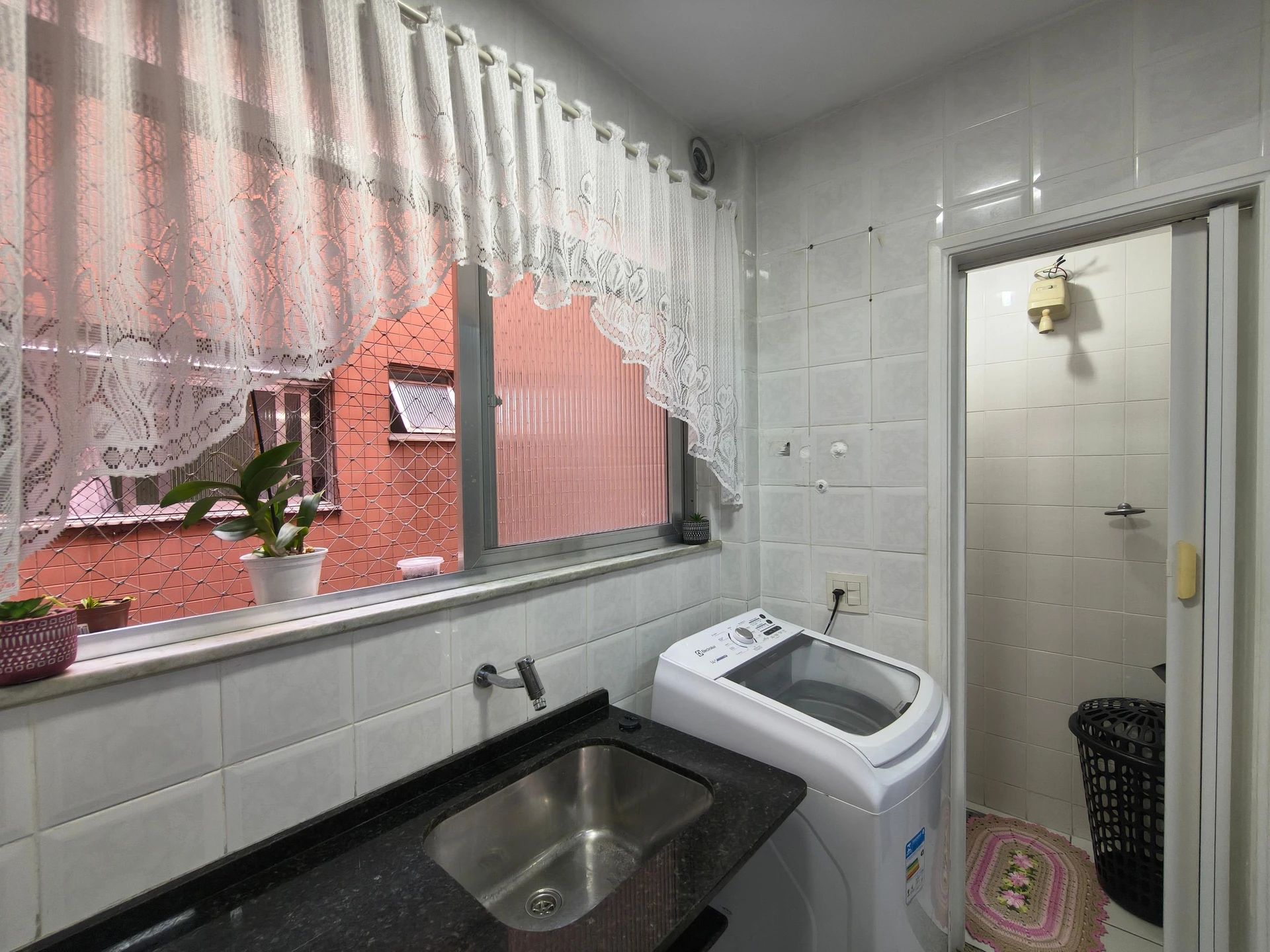 Apartamento amueblado con 3 dormitorios y balcón — photo 35