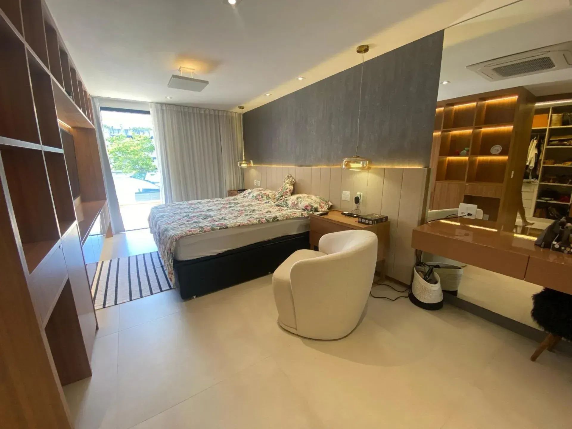 Furnished house with 4 bedrooms and 5 bathrooms — photo 27