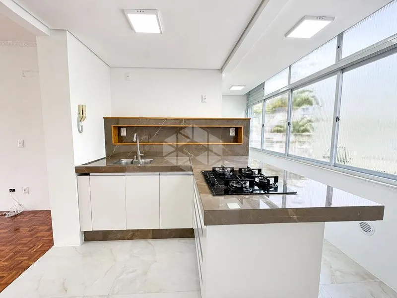 Apartment, 140 m², with wood or laminate floors — photo 5