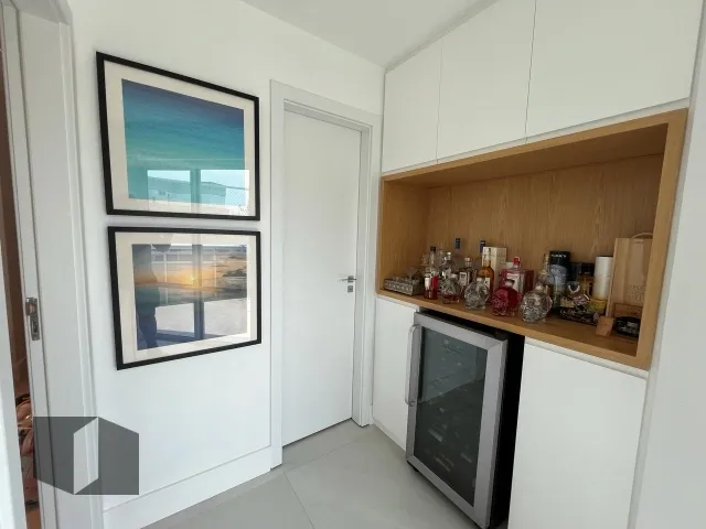 Furnished apartment with 3 bedrooms and 4 bathrooms — photo 12