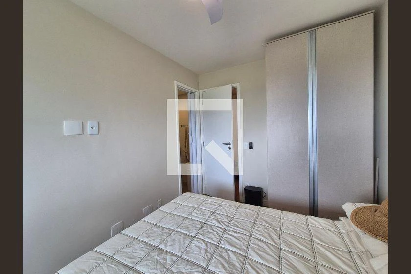 Glass-enclosed balcony in a 2-bedroom apartment, 82 m² — photo 20