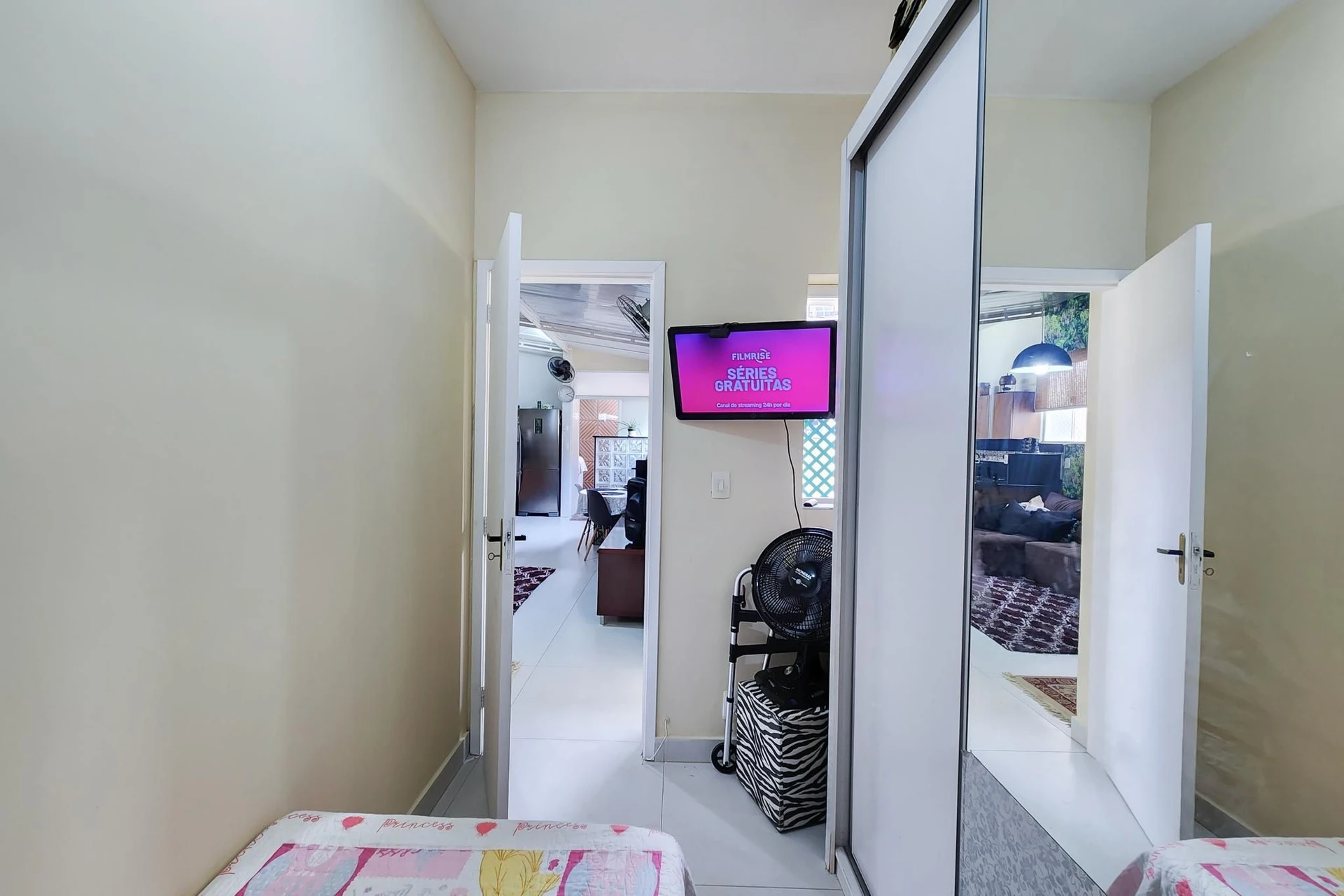 Furnished apartment, 85 m², with a home office — photo 29
