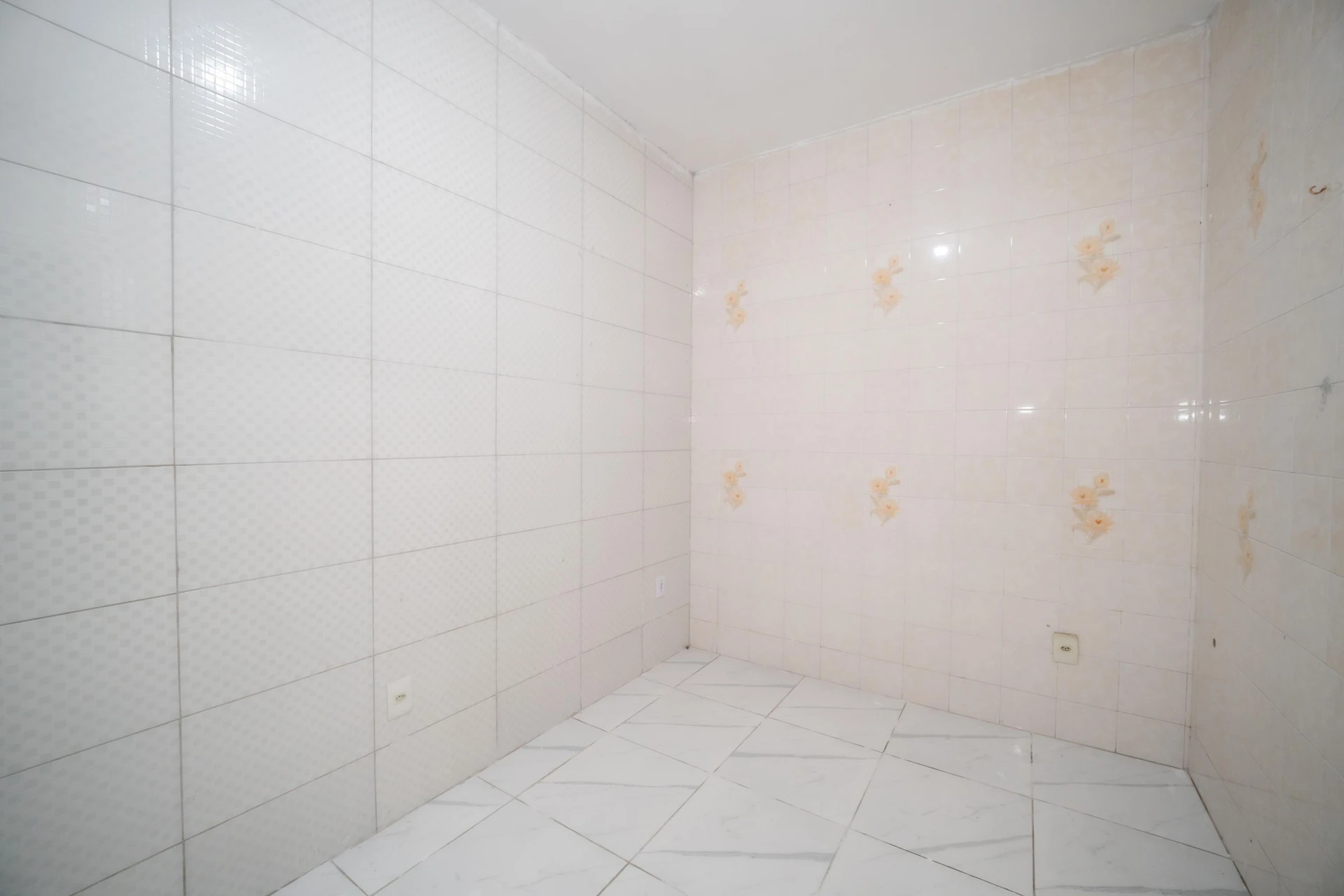 Unfurnished house with 2 bedrooms and separate kitchen — photo 2