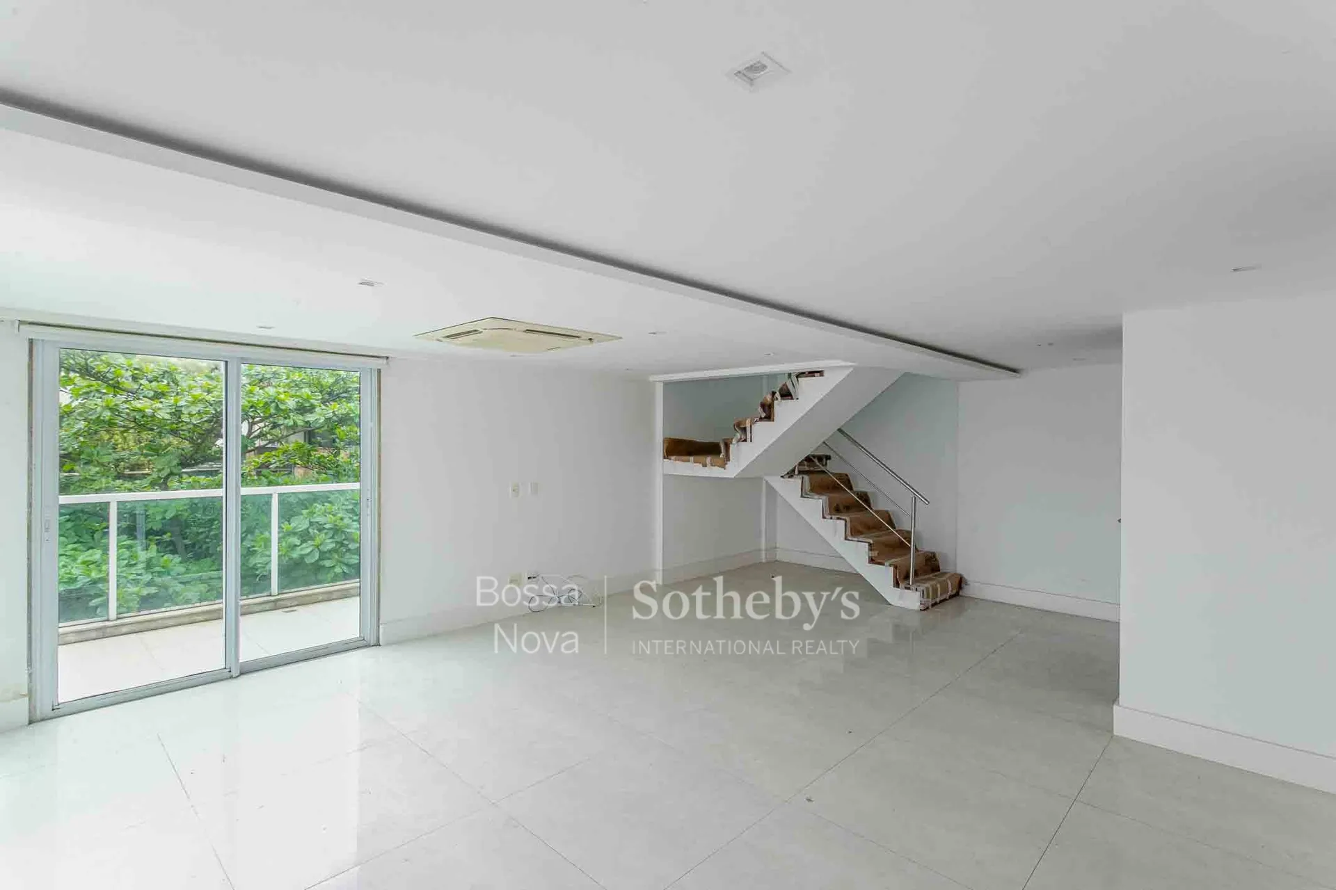 3-bedroom apartment with a private BBQ — photo 3