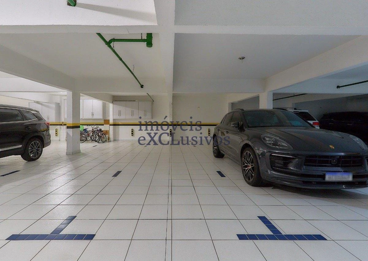 Furnished 240 m² apartment with 3 en-suites — photo 34