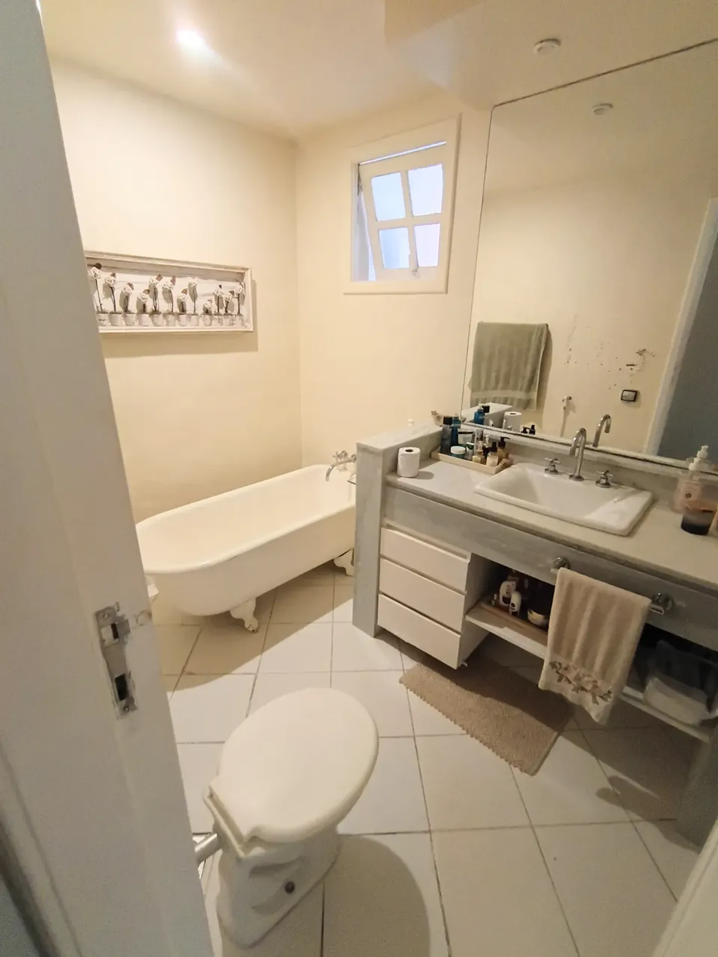 Furnished apartment, 67 m², with a bathtub — photo 14