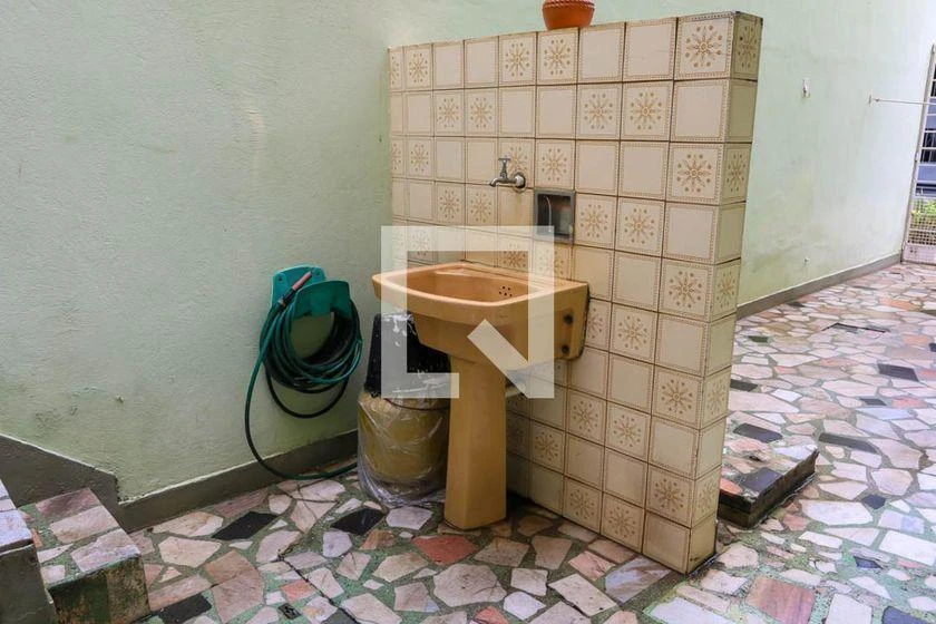 Casa mobiliada com 3 quartos e cozinha fechada a gás — photo 33