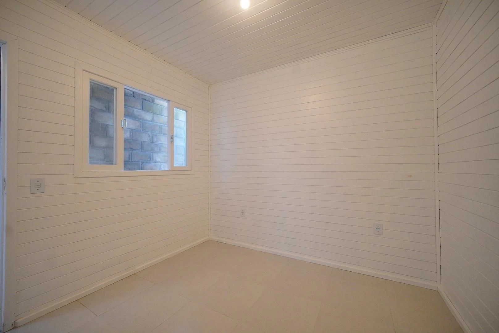 One-bedroom, 24 m² house in Florianópolis — photo 4