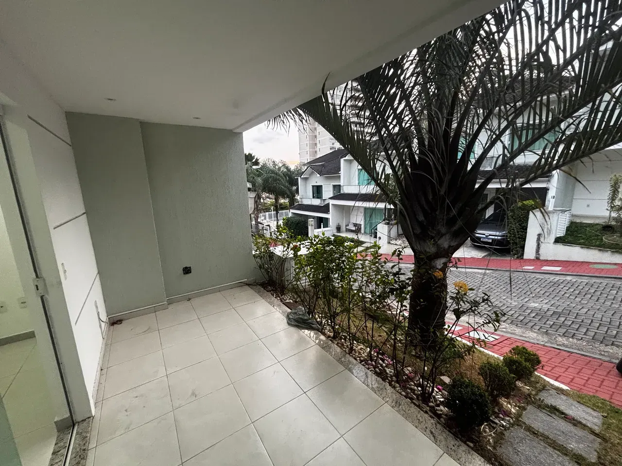 House with 4 bedrooms, 5 bathrooms and 3 parking spots — photo 31