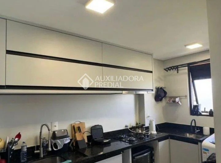 Furnished 50 m² studio with 1 bedroom and 1 bathroom — photo 2