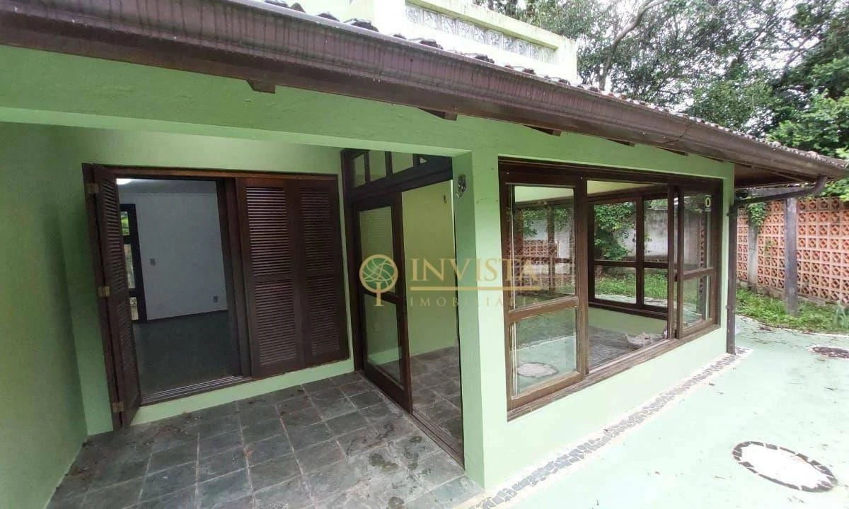 Балкон з грилем та 3 спальні: будинок 735 м² — photo 13