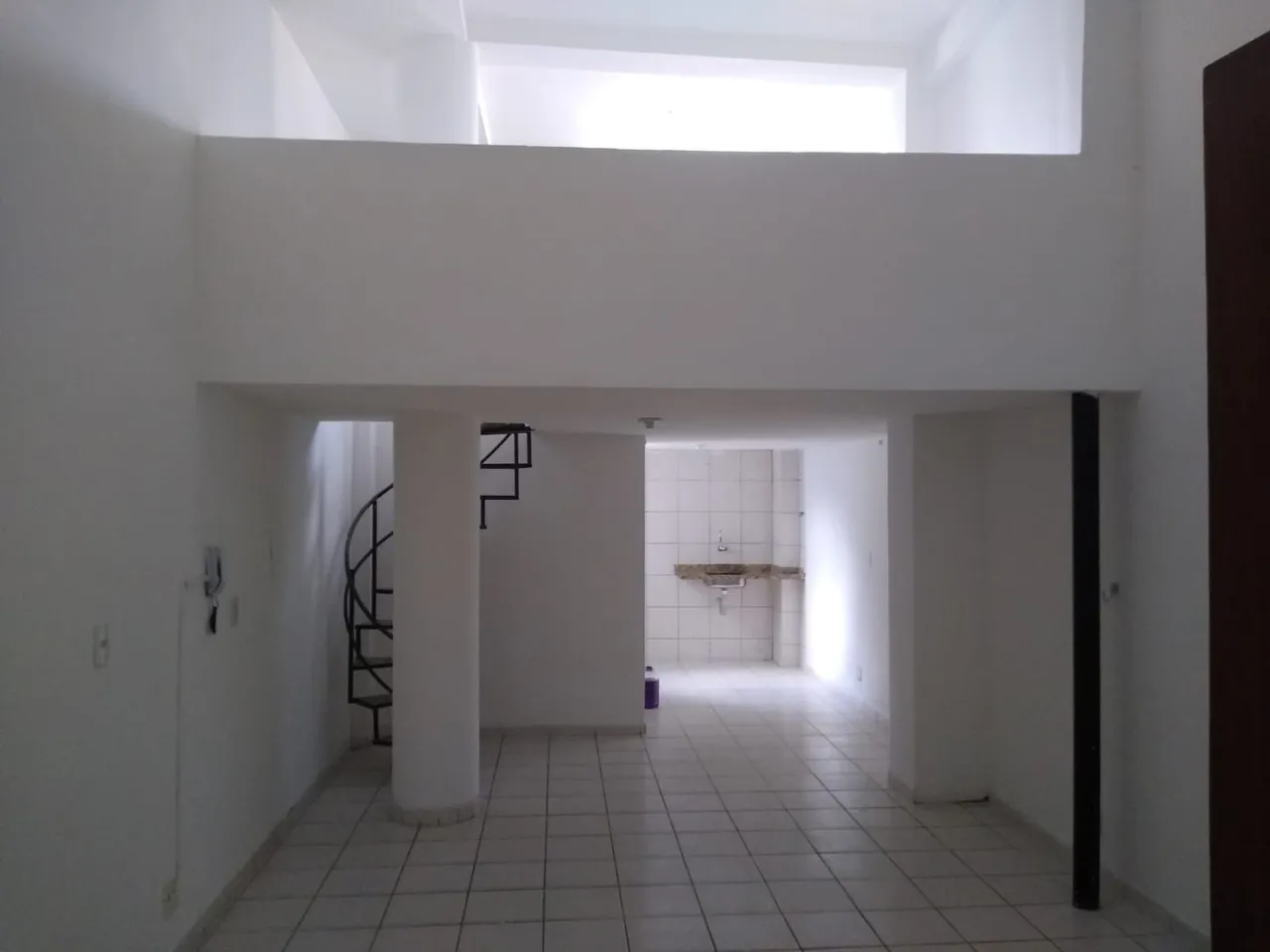 Estudio sin amueblar con calentador a gas y 1 baño — photo 10