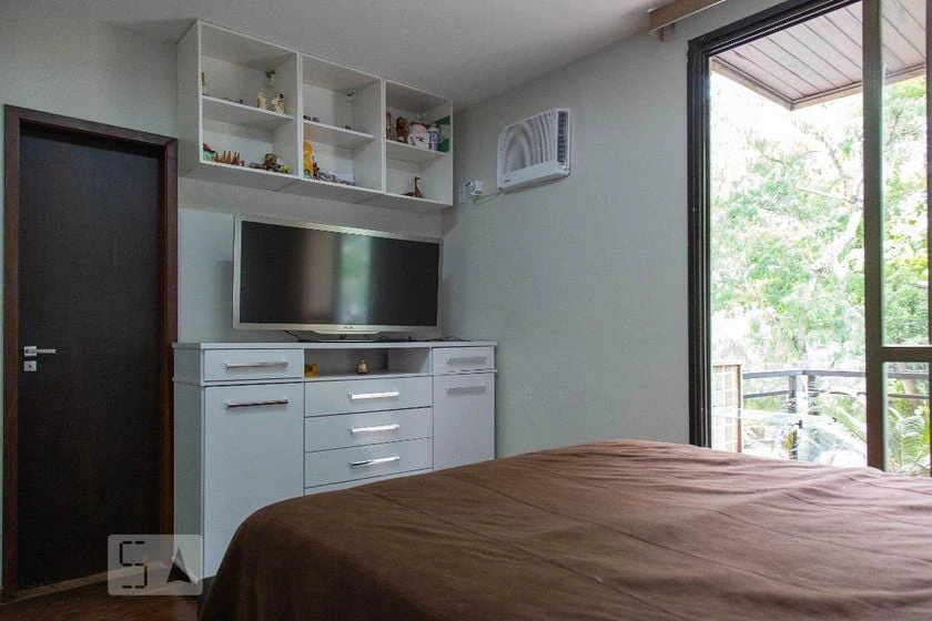 Rental apartment with 4 bedrooms and 150 m² — photo 19